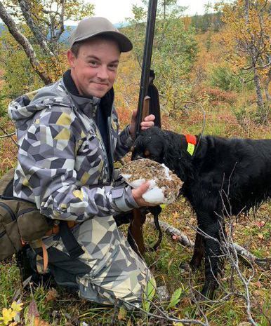 Elgjeger Christoffer ble vinner av småviltjakt i Namdalen